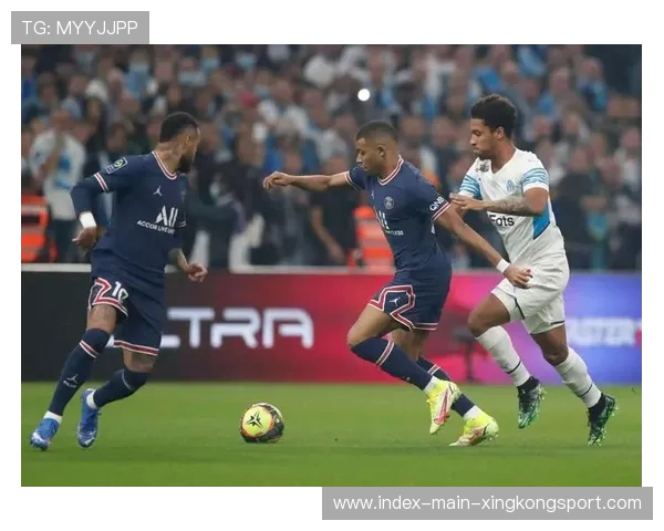 法甲巴黎中场组织出色,进攻威胁犀利——控场美学与锋芒并举